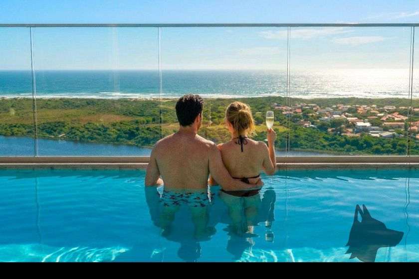 Piscina do empreendimento Vista